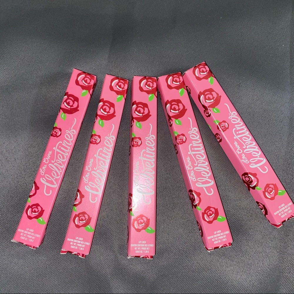 Velvetines Lip Liner